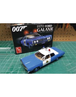 AMT 1/25 SCALE MODEL KIT - 1172M - 007 JAMES BOND - 1970 FORD GALAXIE POLICE CAR - AMT1172M