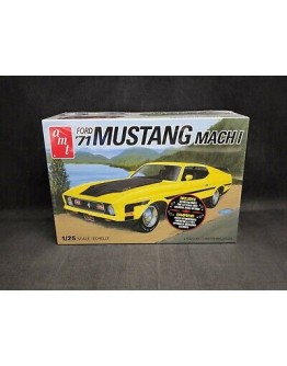 AMT 1/25 SCALE MODEL KIT - 1262 - 1971 FORD MUSTANG MACH 1
