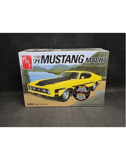 AMT 1/25 SCALE MODEL KIT - 1262 - 1971 FORD MUSTANG MACH 1