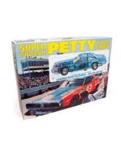 MPC 1/16 SCALE PLASTIC MODEL KIT - 938 - 1973 PETTY NASCAR DODGE CHARGER MPC938