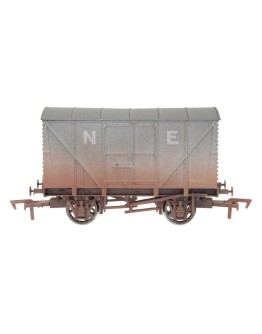 DAPOL OO SCALE WAGON 4F-016-128 12 TON BANANA VAN - NORTH EASTERN RAILWAY # NE 158645 - GREY [WEATHERED] - DA4F016128