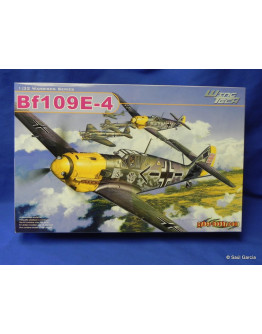 DRAGON 1/32 SCALE MODEL AIRCRAFT KIT - 3204V - MESSERSCHMITT ME109E-4/7 - DR3204V