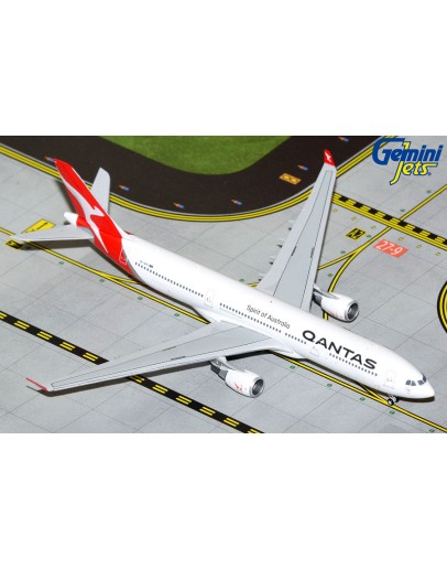 GEMINI JETS 1/400 SCALE DIE-CAST MODEL - GJQFA2161 - Qantas Airbus A330-300
