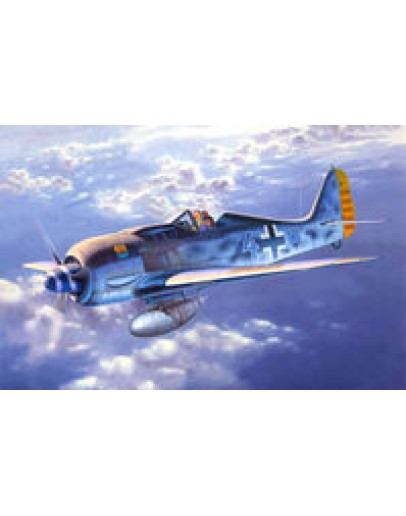 HASEGAWA 1/48 SCALE PLASTIC KIT - 07394 - FOCKE-WULF FW190A-8/R11 'NACHTJAGER' HA07394