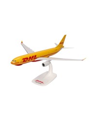 HERPA 1/200 SCALE PLASTIC SNAP FIT MODEL - 614139 - DHL Airbus A330-200F