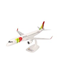 HERPA 1/100 SCALE PLASTIC SNAP FIT MODEL - 614207 - TAP Air Portugal Express Embraer E195