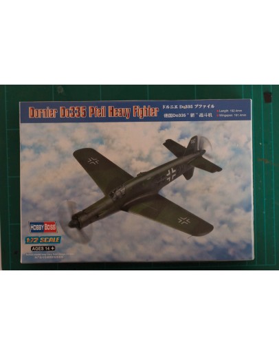 HOBBY BOSS 1/72 SCALE MODEL AIRCRAFT KIT - 80293 - DORNIER DO-335 PFEIL HEAVY FIGHTER - HB80293