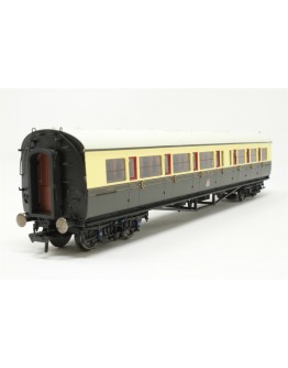 HORNBY OO SCALE CARRIAGE - R4682A GWR Collett Corridor Composite Coach #6528 GWR Chocolate & Cream