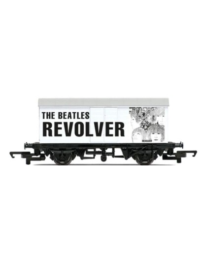 HORNBY OO SCALE WAGON - R60152 - LWB VAN - THE BEATLES 'REVOLVER'