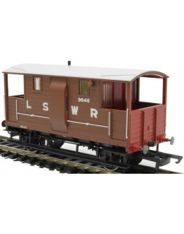 HORNBY OO SCALE Wagon - R6911 - LSWR 20 Ton Goods Brake Van # 9646 - LSWR Bauxite with Red Ends