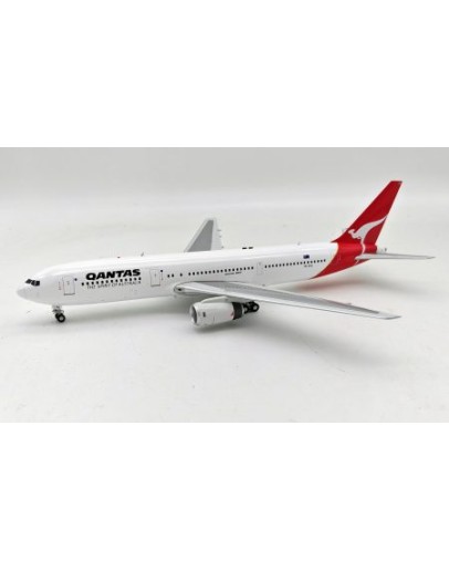 INFLIGHT200 1/200 SCALE DIE-CAST MODEL - IF763QF1223 - QANTAS BOEING 767-300