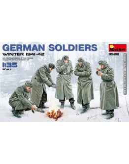 MINIART 1/35 SCALE MILITARY MODEL KIT - 35218 - German Soldiers Winter 1941-42