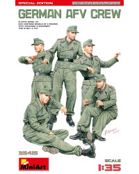 MINIART 1/35 SCALE MILITARY MODEL KIT - 35415 - German AFV Crew