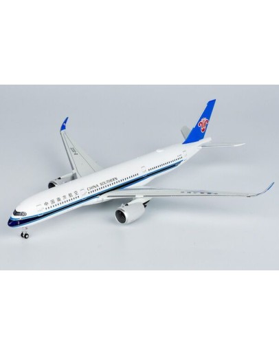 NG MODELS 1/400 SCALE DIE-CAST MODEL - 24012 - CHINA SOUTHERN AIRLINES AIRBUS A350-900 