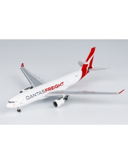 NG MODELS 1/400 SCALE DIE-CAST MODEL - 61091 - QANTAS FREIGHT AIRBUS A330-200 P2F (QANTAS FREIGHT TITLES)