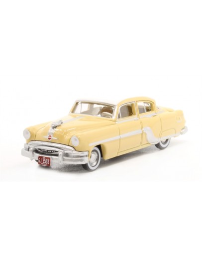 OXFORD DIECAST 1/87 DIE-CAST MODEL - 87PC54002 - Pontiac Chieftain 4 door - Winter White / Maize Yellow