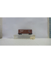 SECOND HAND N GAUGE WAGONS - SHN029 MICRO TRAINS - 40 FT STANDARD BOX CAR - SOUTHERN PACIFIC - SHN029
