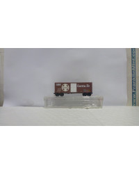 SECOND HAND N GAUGE WAGONS - SHN043 MICRO TRAINS - 40 FT STANDARD BOX CAR - SANTA FE - SHN043