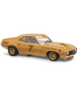 CLASSIC CARLECTABLES 1/18 SCALE DIE-CAST MODEL - 18770 - ZL-1 Camaro - 1971 ATCC Winner 50th Anniversary Gold Livery