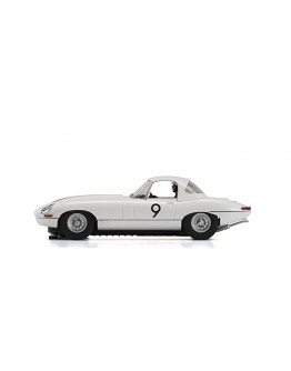 SCALEXTRIC 1/32 SLOT CAR - C3890 - JAGUAR E TYPE - 1965 BATHURST 1000 # 9 BOB JANE