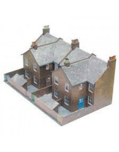 SUPERQUICK OO/HO SCALE CARD BUILDING KIT LOW RELIEF BUILDINGS SERIES C - C05 FOUR REDBRICK TERRACE HOUSE BACKS