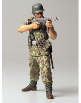 TAMIYA 1/16 SCALE MODEL KIT 36303 World Figure Series - WWII German Elite Infantryman