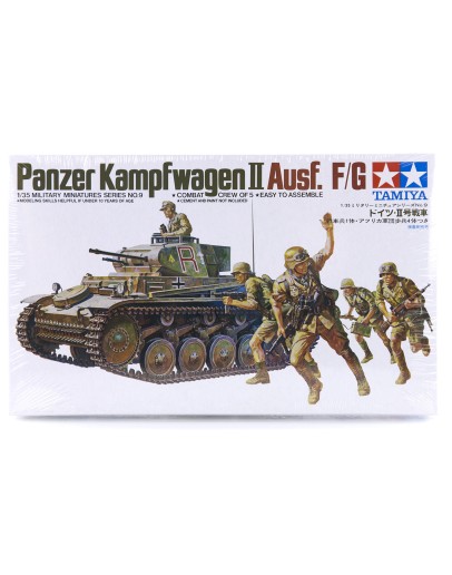 TAMIYA 1/35 SCALE MODEL KIT 35009 - GERMAN PANZER KAMPFWAGEN II AUSF.F/G - TA35009