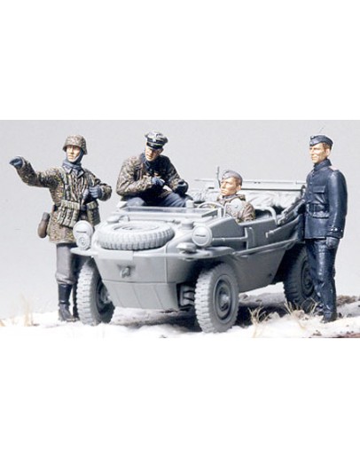 TAMIYA 1/35 SCALE MODEL KIT 35253 German Panzer Division "Frontline Reconnaissance Team"