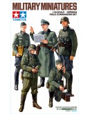 TAMIYA 1/35 SCALE MODEL KIT 35298 German Field Commander Set