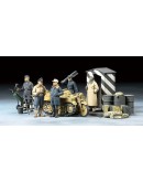 TAMIYA 1/48 SCALE MILITARY MODEL KIT - 32412 GERMAN LUFTWAFFE CREW [WINTER] w/KETTENHRAFTRAD