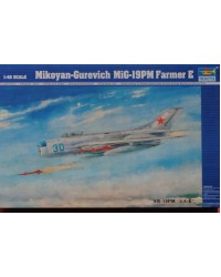 TRUMPETER 1/48 SCALE MODEL AIRCRAFT KIT - 02804 MIKOYAN-GUREVICH MIG-19PM FARMER E TR02804