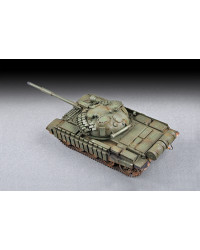 TRUMPETER 1/72 SCALE PLASTIC MODEL MILITARY KIT - 07249 - RUSSIAN T-62 ERA (MOD.1972)